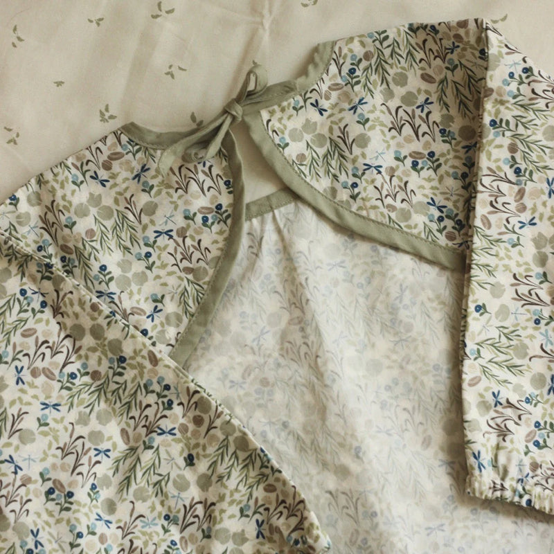 Avery Row Sleeved Bib Riverbank 英國河岸有袖圍兜