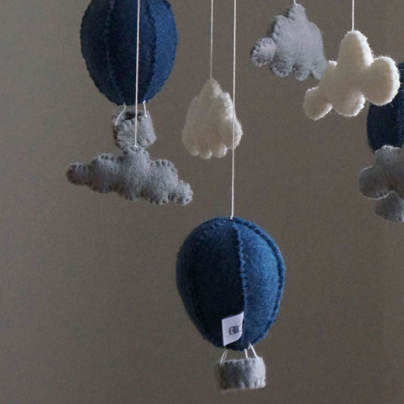 Gamcha Handmade Dark Blue Airballoons Mobile 丹麥白雲深藍氣球手工製作懸掛裝飾玩具